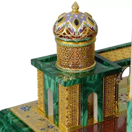 Tabletop mosque-repository for the Quran "Al-Malikiti Masjid" (Malachite Mosque)